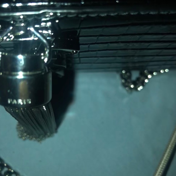 Saint Laurent
Kate Monogram YSL Medium Crocodile - Picture 6 of 6